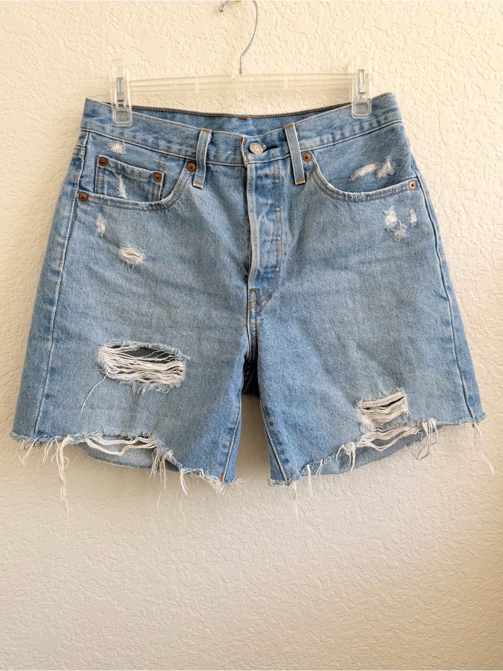 Levi’s 501 Light Blue Distressed Denim Women's Jeans Shorts Size 28